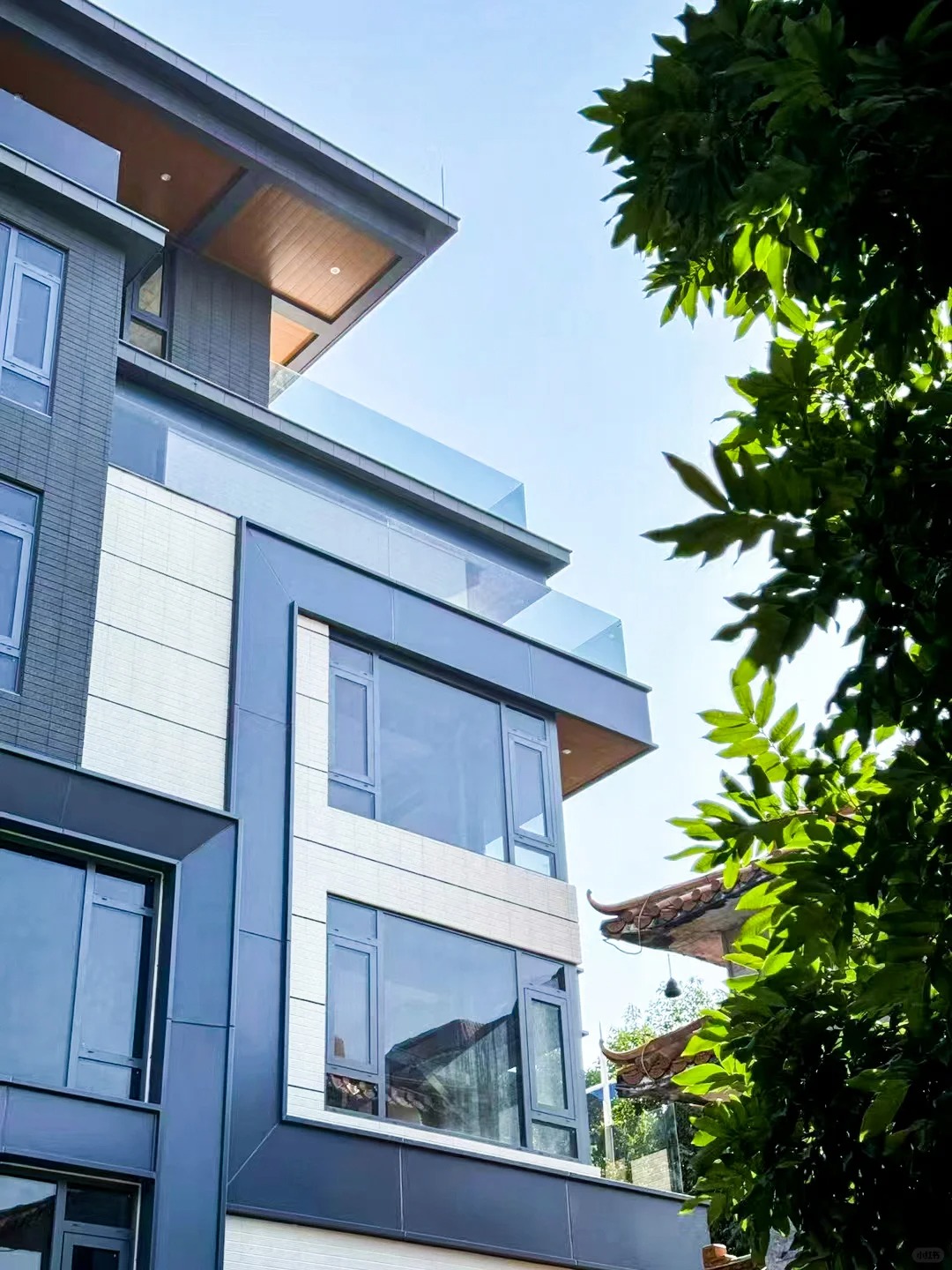 Suozhe Doors and Windows  Crafting the Ideal Choice for Foshan Villas (4)