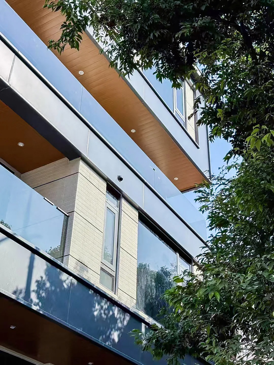 Suozhe Doors and Windows  Crafting the Ideal Choice for Foshan Villas (3)