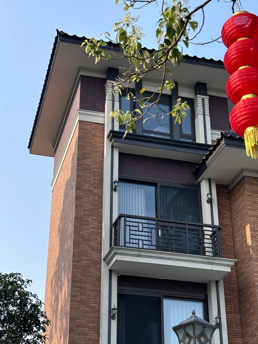 Suozhe Doors and Windows  Creating a Practical and Peaceful Space for a Shunde Villa (2)